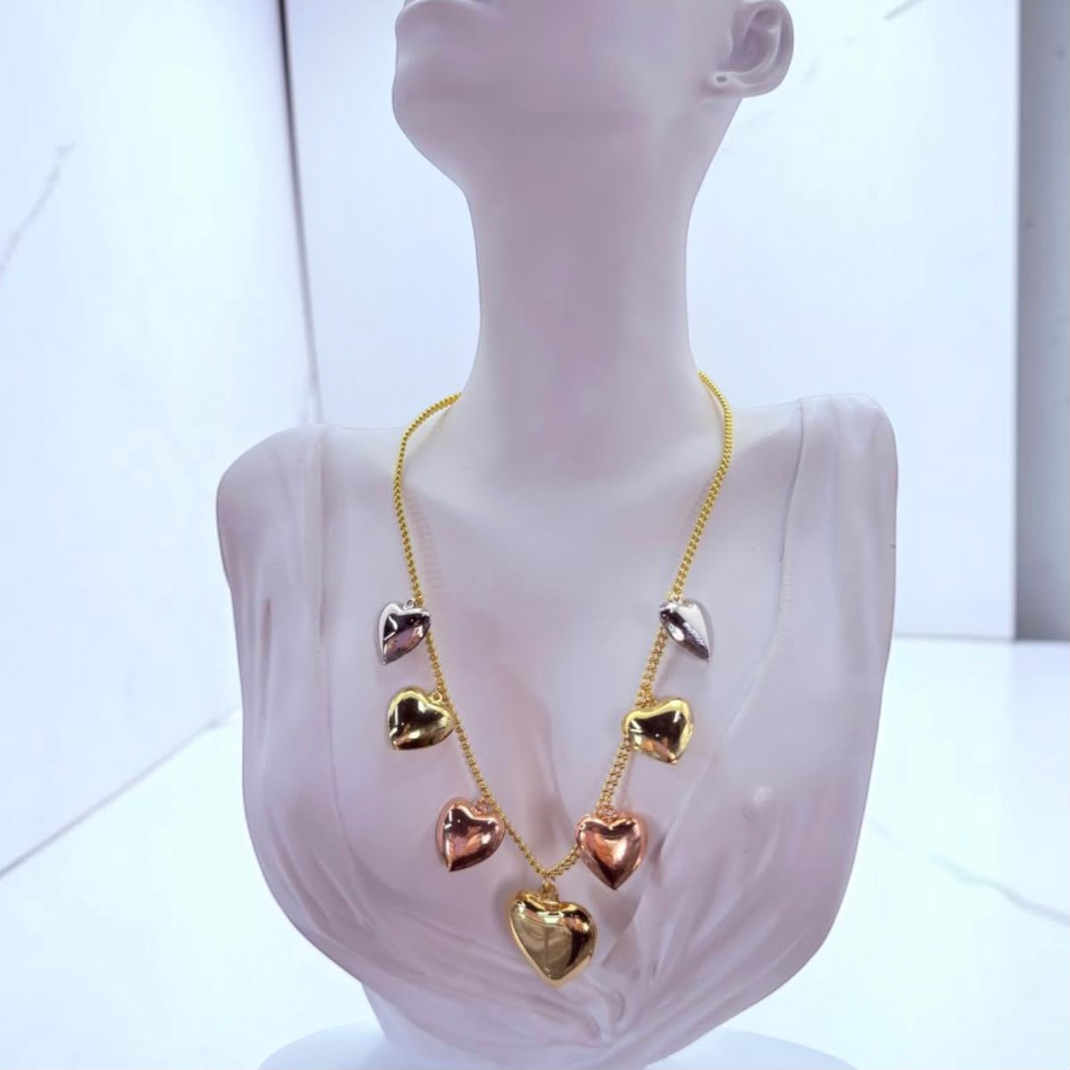 COLLAR