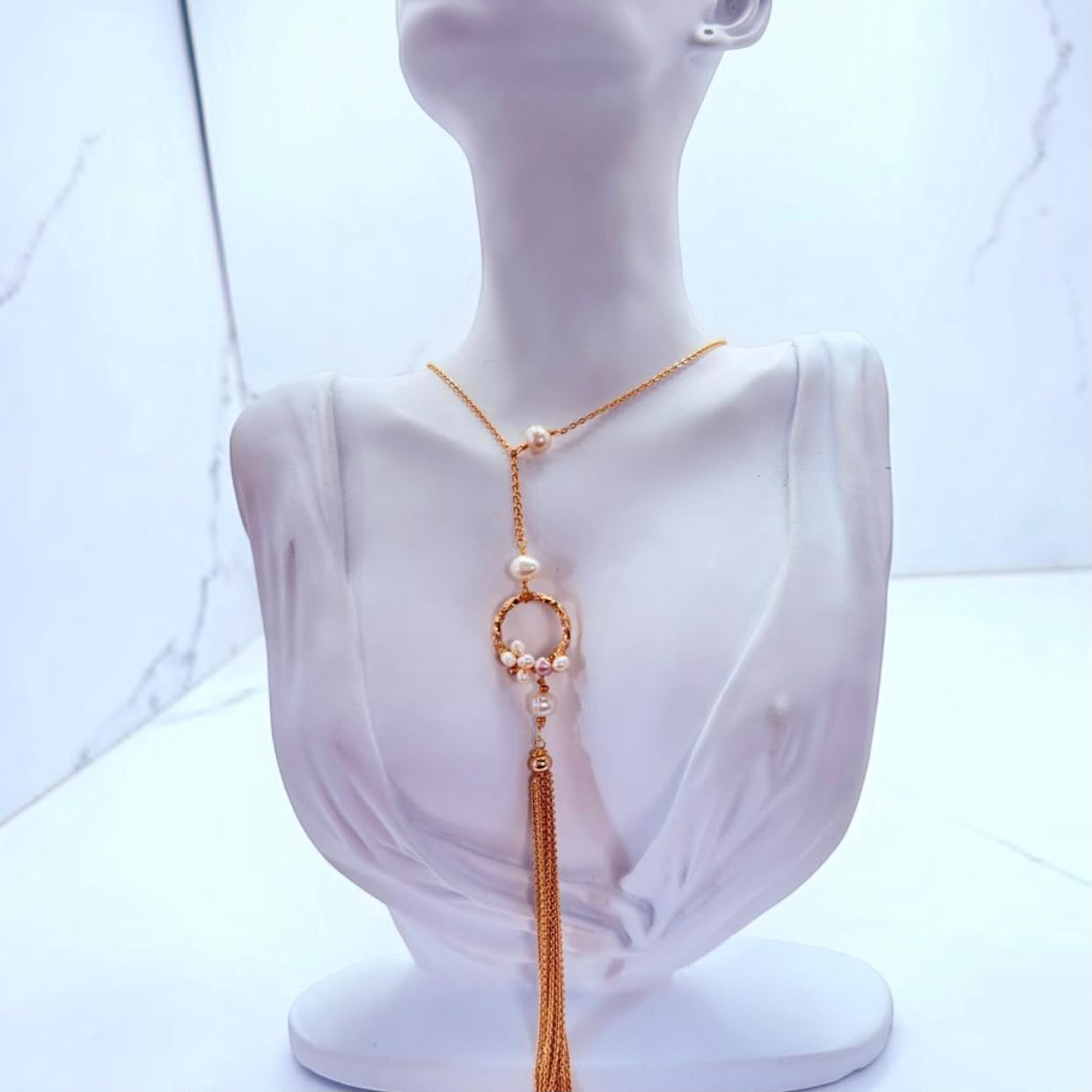 COLLAR