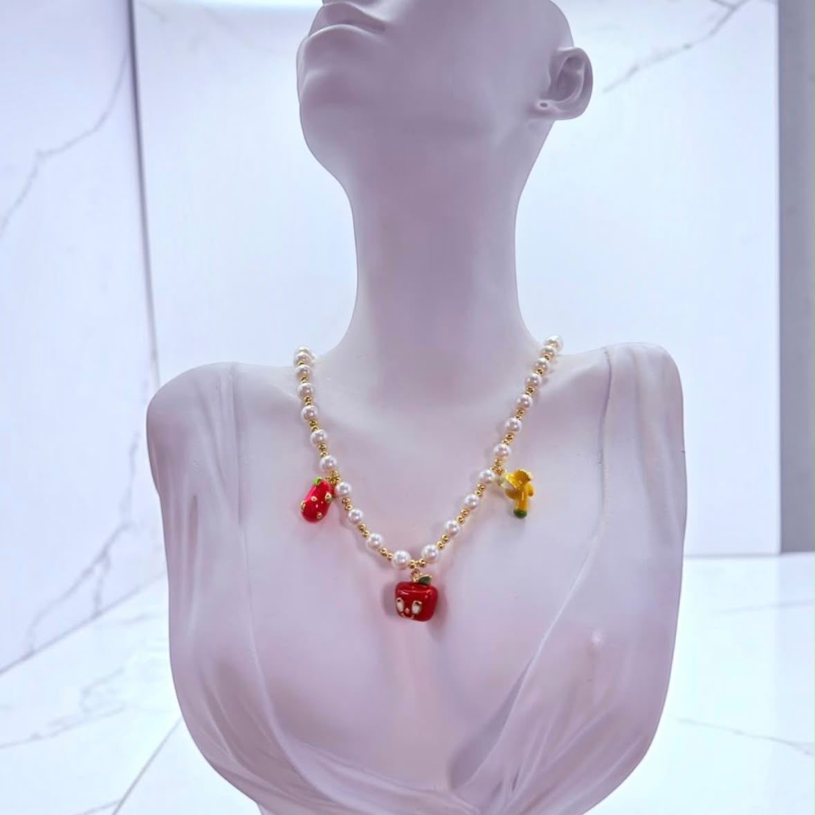COLLAR
