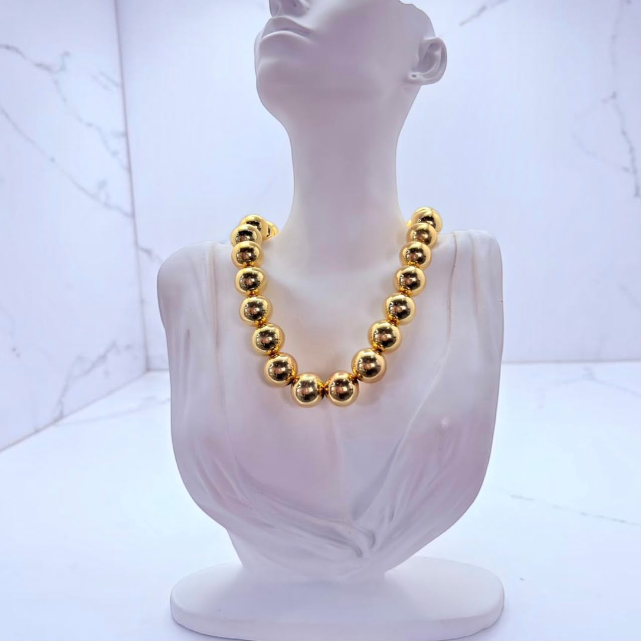 COLLAR