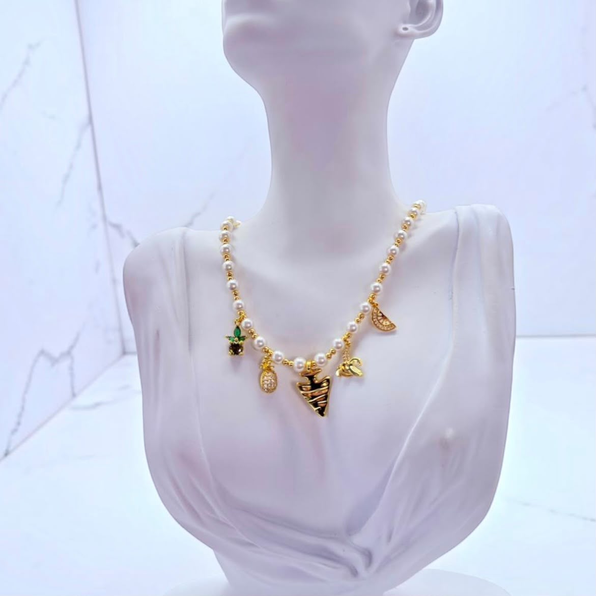 COLLAR